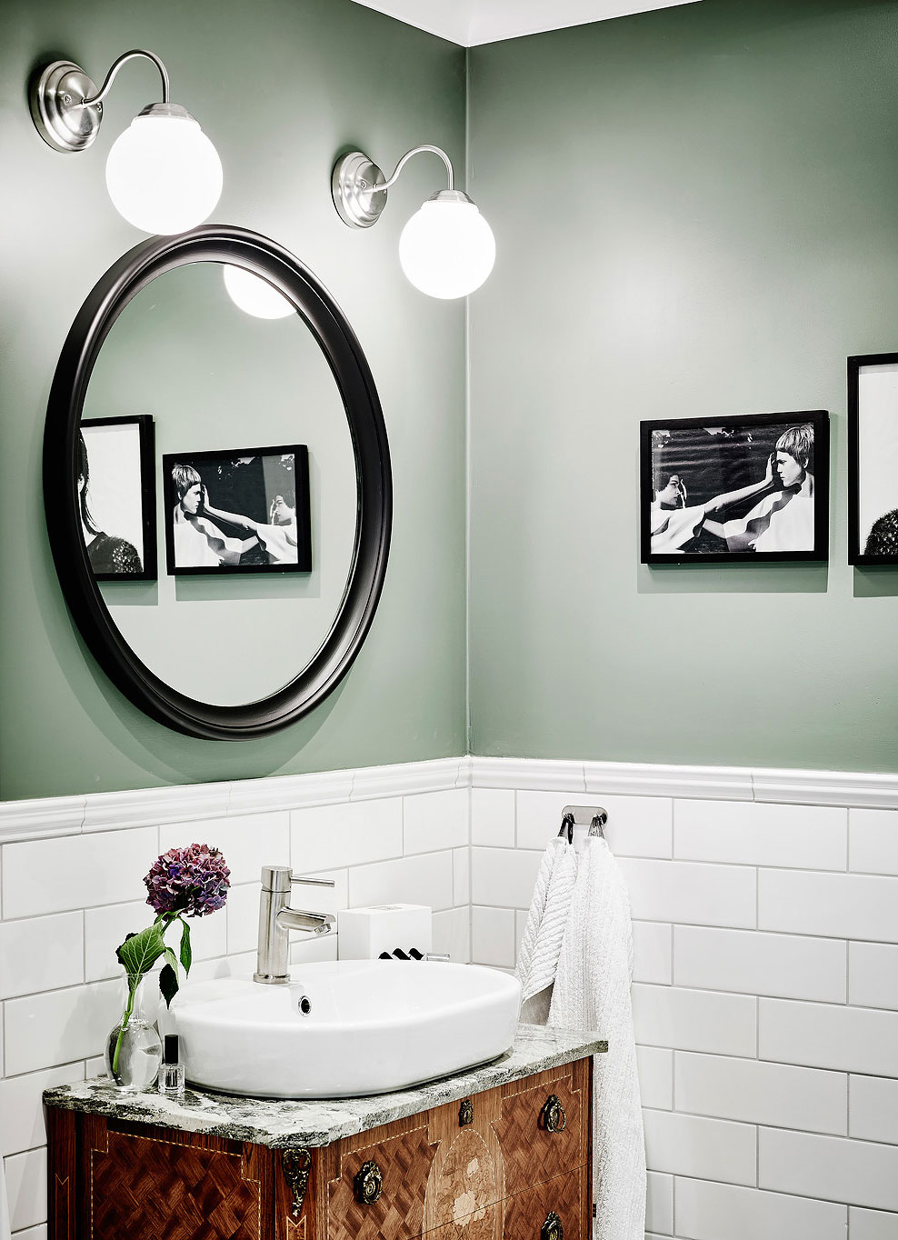 Badrumsinspiration: Grönt badrum som du inte får missa!