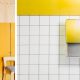 Badrumsinspiration - badrum inspiration vitt15x15 gult tak badkar foto Nooks Tegnergatan 49 badrumsdrommar feature