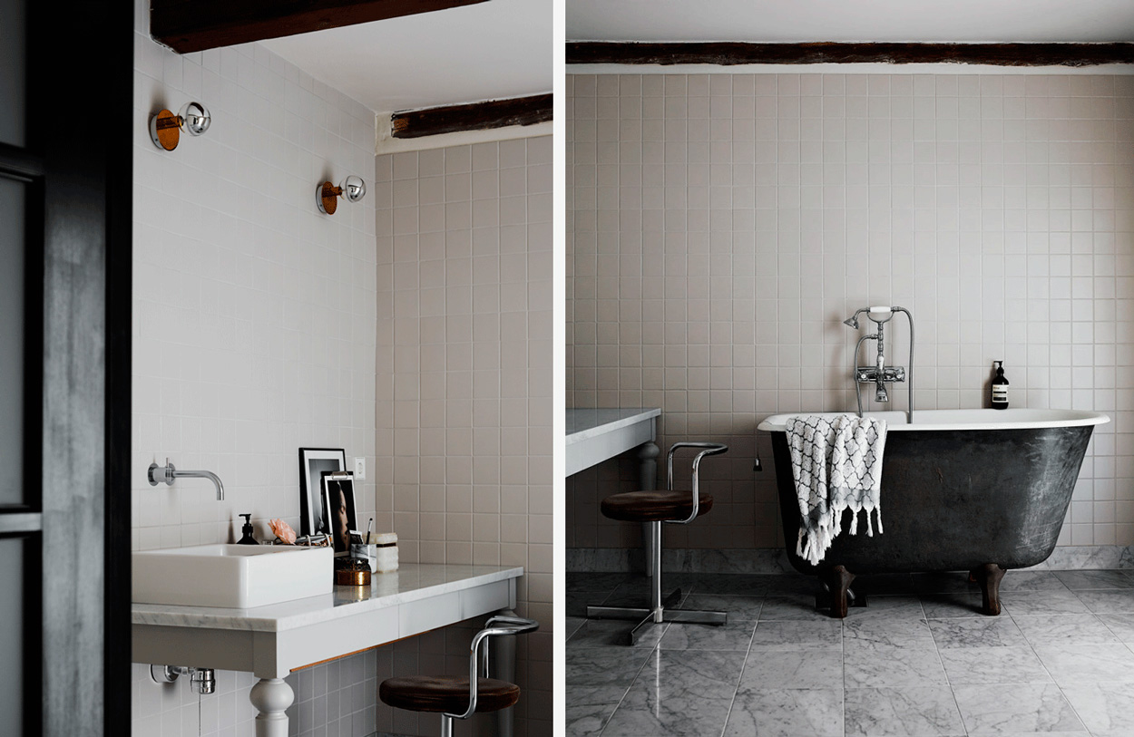 Badrumsinspiration - Badrum med grå kakel, carrara, enkel badrumsbelysning och litet tassbadkar. Styling av Pella Hedeby.