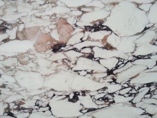 Marmor Calacatta Viola.