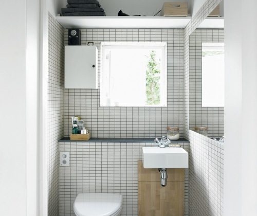 Badrumsinspiration - Mosaik i vitt badrum