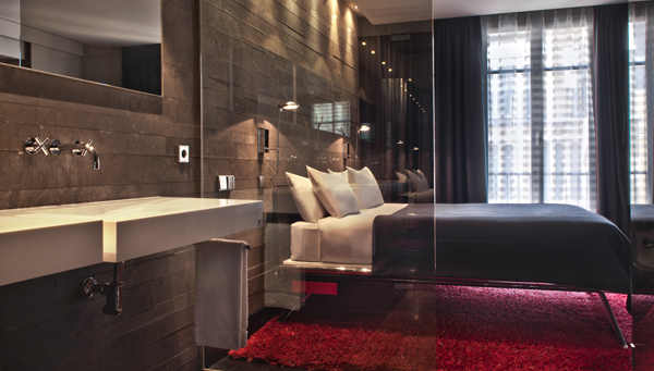 Badrumsinspiration - Glasvägg i badrum på hotell