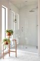 badrumsinspiration vaxter i badrum gullranka rhexagon badrumsgolv dusch bathroom inspo badrumsdrommar