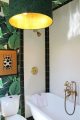 badrum-inspiration_martinique-banana-leaf_bathroom-marjorie-skouras_apartment-therapy_badrumsdrommar