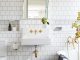 Badrumsinspiration - badrum inspiration hexagon mosaik vitt15x15 brass massing foto Annette OBrien via thedesignfiles home Sarah Collins badrumsdrommar 2