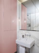 badrumsinspiration rosa badrum betong marmor handfat platsbyggd forvaring bathroom inspo bruzkus batek architects photo jens bosenberg badrumsdrommar