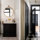 Badrumsinspiration - Litet badrum i vitt 15x15, carrara marmor, mässing och svart badrumsmöbel.