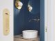 Badrumsinspiration - badrum inspiration brass green bath arago street apartment miriam barrio studio photo jose hevia badrumsdrommar powder room
