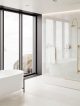 badrumsinspiration sand modernt badrum dusch badkar takdusch unidrain highline reframe drain brass badrumsdrommar